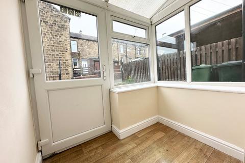 2 bedroom terraced house to rent, Manchester Road, Huddersfield, West Yorkshire, UK, HD4