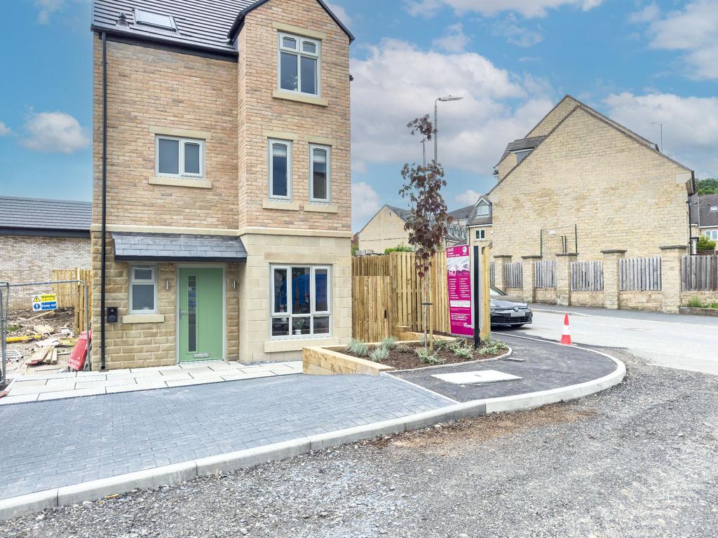 Spindle Spur, Bailiff Bridge, HD6 4FA 4 bed semidetached house for