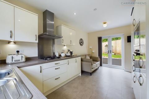 3 bedroom detached house for sale, Upton Drive, Upton, CH2