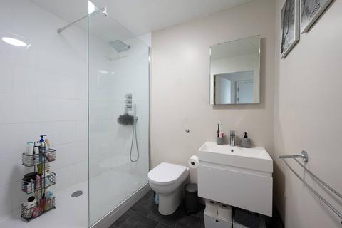 1 bedroom flat for sale, Garratt Lane, Wandsworth, London, SW18
