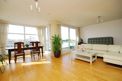 2 bedroom flat for sale, Kew Riverside, Kew, Richmond, TW9