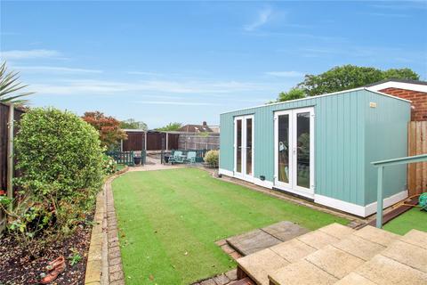 2 bedroom bungalow for sale, Briarwood Drive, Leigh-on-Sea, Essex, SS9