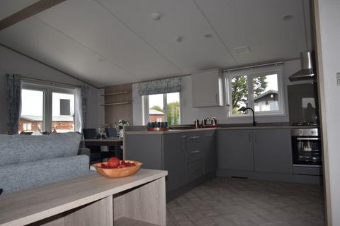 2 bedroom lodge for sale, Sand le Mere Holiday Park