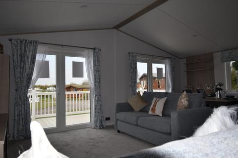 2 bedroom lodge for sale, Sand le Mere Holiday Park