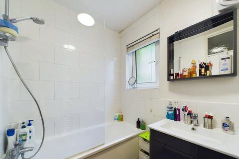 2 bedroom apartment for sale, Stockwell, London SW4