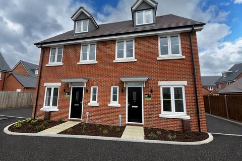 4 bedroom semi-detached house for sale, Osprey Drive, Chichester, PO20