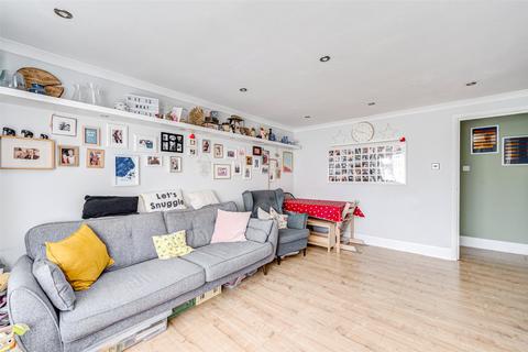 3 bedroom flat for sale, Bushby Close, Lancing, West Sussex, BN15