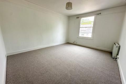 2 bedroom apartment to rent, Ilsham Road, TQ1 2JG