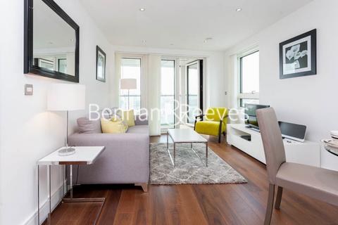 2 bedroom apartment to rent, Duckman Tower, Lincoln Plaza E14