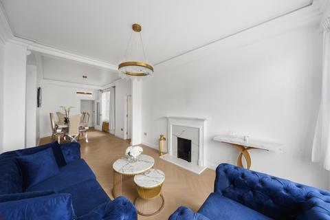 1 bedroom apartment for sale, St. Mary Abbots Court, Warwick Gardens, London W14