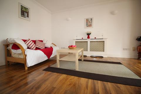 1 bedroom flat to rent, Moreland Street, London EC1V