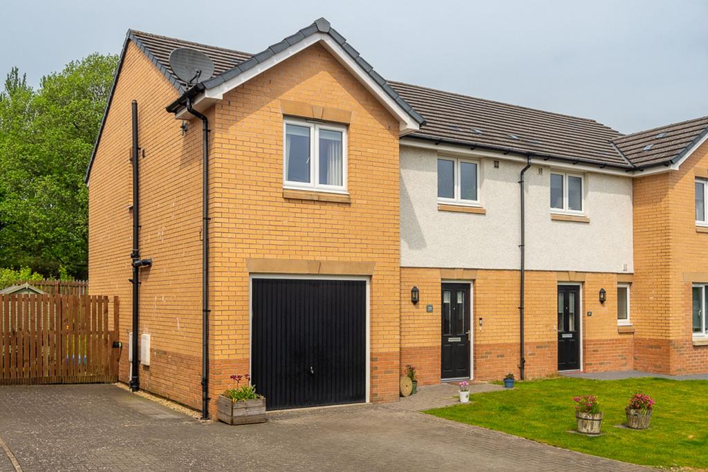 Croyhill View, Cumbernauld, G68 3 bed semidetached house for sale £