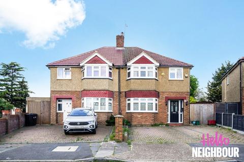 3 bedroom semi-detached house to rent, Spinney Drive, Feltham, TW14
