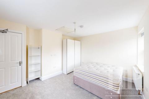 1 bedroom property to rent, Crawley RH11
