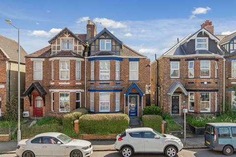 4 bedroom semi-detached house for sale, Cheriton Road, Folkestone, CT19