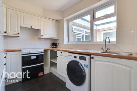 1 bedroom flat to rent, Sherwood Park Road, SM1