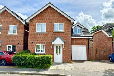 4 bedroom detached house for sale, Varna Road, Bordon GU35