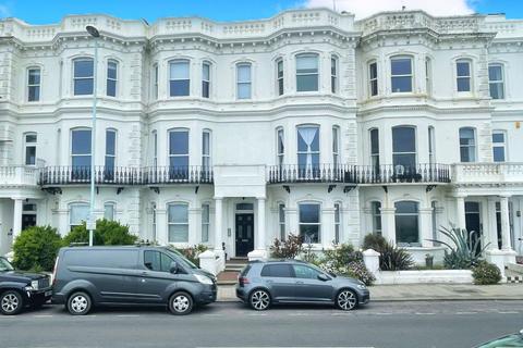 1 bedroom flat for sale, Flat 5 Atkinson House, 101 Marine Parade, Worthing, West Sussex, BN11 3QF