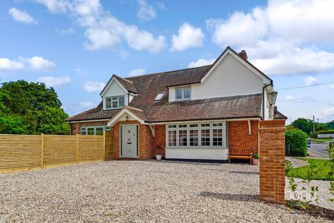 5 bedroom detached house for sale, North Hill, Chelmsford CM3