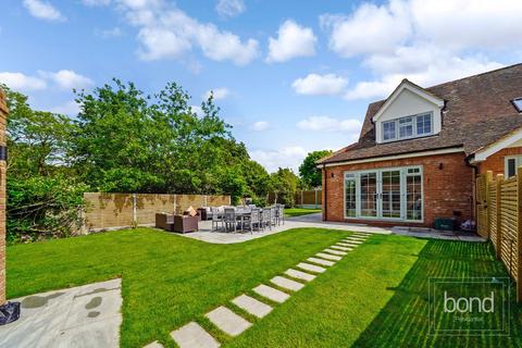 5 bedroom detached house for sale, North Hill, Chelmsford CM3