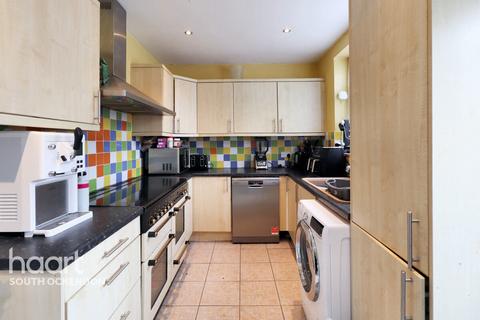 78 Ravel Gardens, Aveley, South Ockendon, RM15 4NH