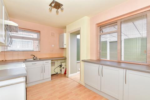 13 Blean View Road, Greenhill, Herne Bay, CT6 7RD