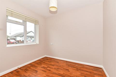 13 Blean View Road, Greenhill, Herne Bay, CT6 7RD