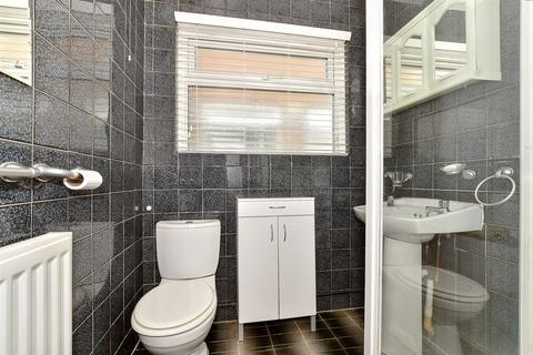 13 Blean View Road, Greenhill, Herne Bay, CT6 7RD