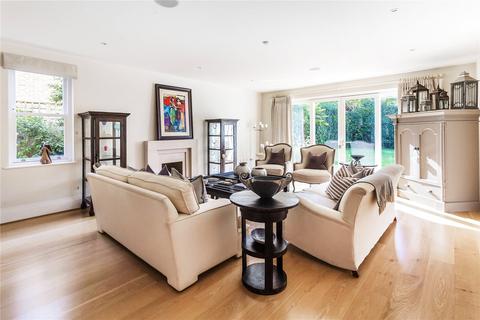 5 bedroom detached house to rent, The Garth, Cobham, Surrey, KT11