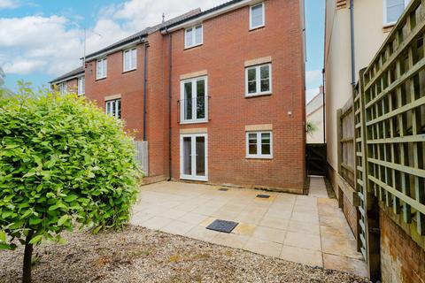 29 Bishops Drive, Copplestone, Crediton, EX17 5HR