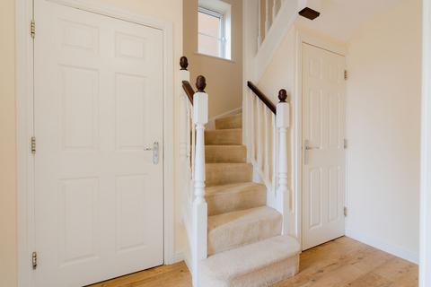 29 Bishops Drive, Copplestone, Crediton, EX17 5HR