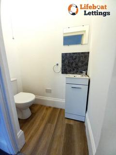 1 bedroom in a house share to rent, 1 Radnor Park Road, Folkestone CT19