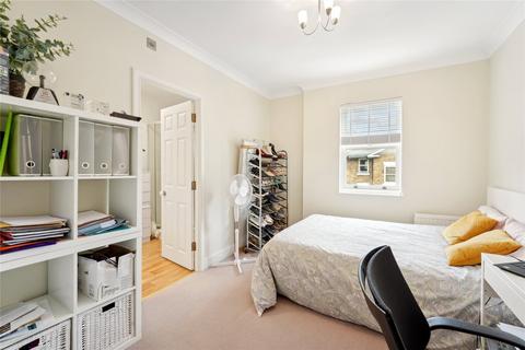 11 Palace Mews, London, SW6 7TQ