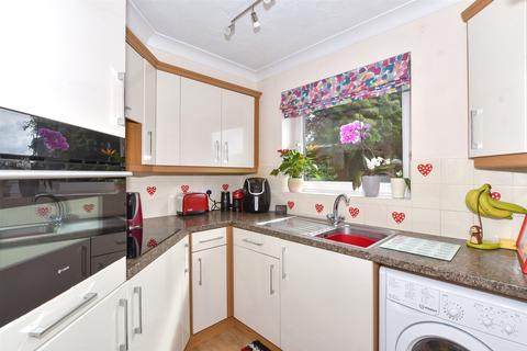 1 bedroom ground floor flat for sale, St. Luke's Avenue, Maidstone, Kent