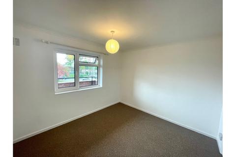 2 bedroom flat to rent, Parkway, Bridgwater TA6