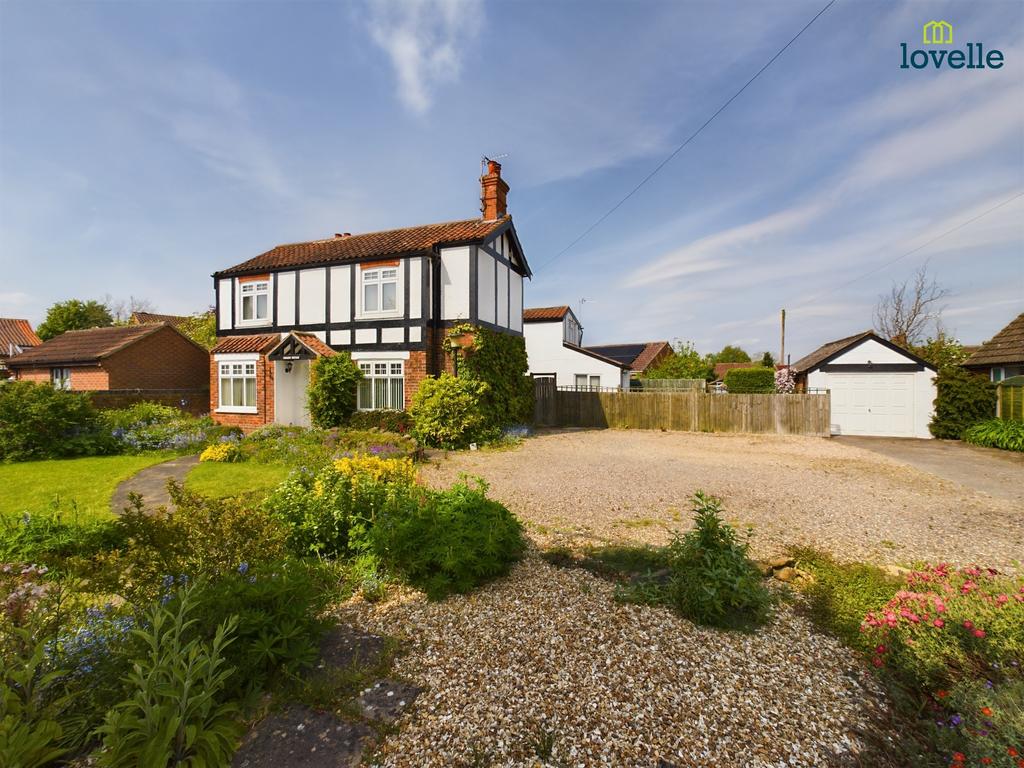 Willingham Road, Market Rasen, LN8 4 bed detached house for sale £399,950