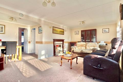 2 bedroom bungalow for sale, Knightcrest Park, Milford Road, Everton, Lymington, SO41