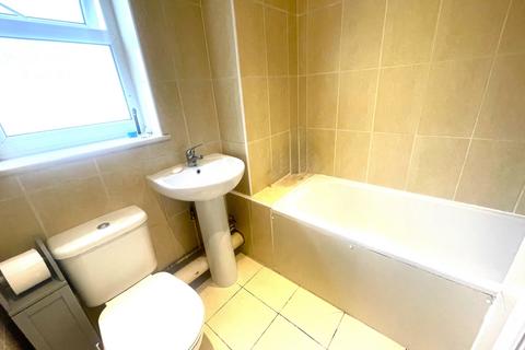 1 bedroom flat to rent, Bluewood House, 407a Chepstow Road, Newport
