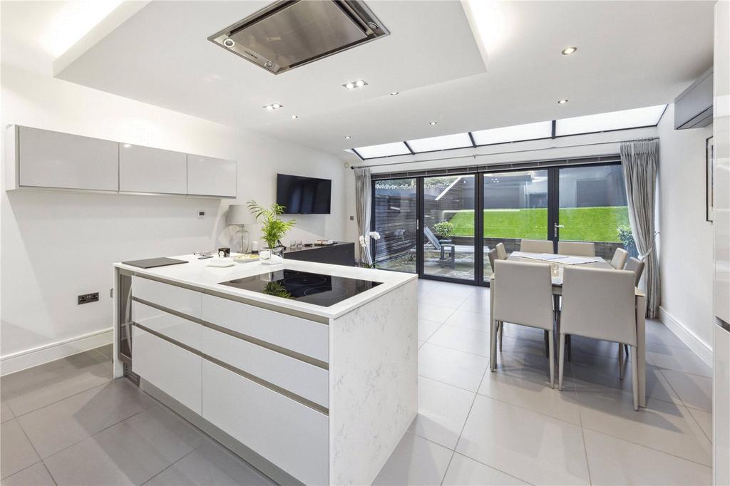 Kitchen /Family Room