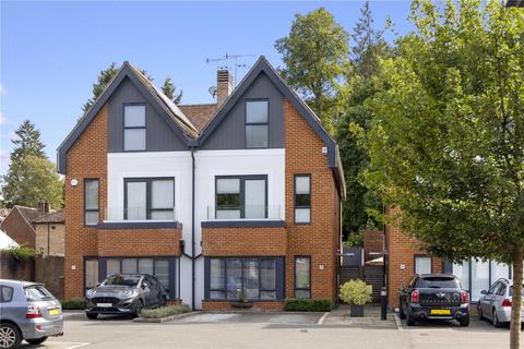 4 bedroom semi-detached house for sale, Chestnut Avenue, Guildford, Surrey, GU2