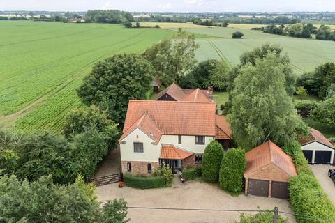 4 bedroom detached house for sale, High Road, Great Finborough, Stowmarket, Mid Suffolk, IP14