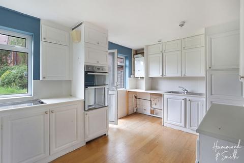 43 Rayfield, Epping, CM16 5AD