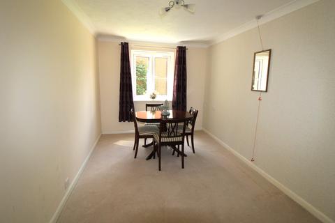 2 bedroom flat for sale, Mavis Grove, Hornchurch RM12