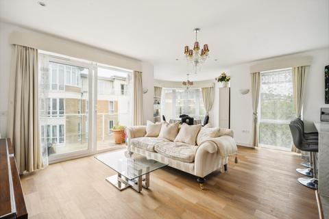 2 bedroom flat to rent, Melliss Avenue, Richmond, Richmond upon Thames, TW9