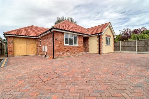 3 bedroom bungalow for sale, Great Holland CO13