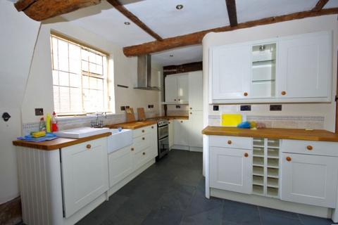 2 bedroom cottage for sale, Market Square, Newent