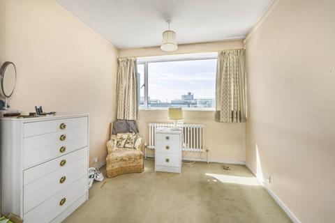 2 bedroom flat for sale, Chippendale House, London, SW1V