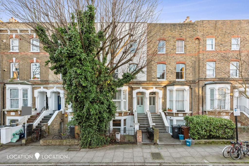Farleigh Road, London, N16 2 bed ground floor flat for sale £600,000