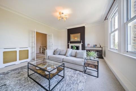 3 bedroom apartment to rent, Thornton Hill Wimbledon SW19