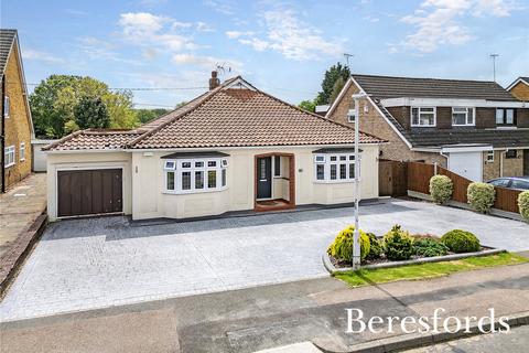 4 bedroom bungalow for sale, Scrub Rise, Billericay, CM12